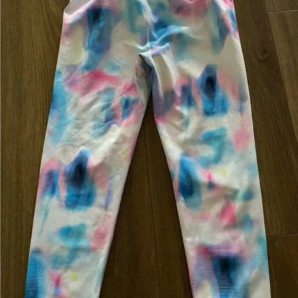 Athleta Girl Lot Of 2 Leggings Capri Tie Dye And Speckled Full Length Sz L EUC - Picture 4 of 6